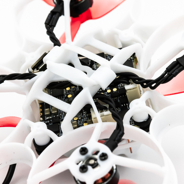 Emax Tinyhawk Nanoscout HDZero BNF 65mm 08015 Motor 5 in 1 AIO FPV Racing Drone 2.4G ELRS